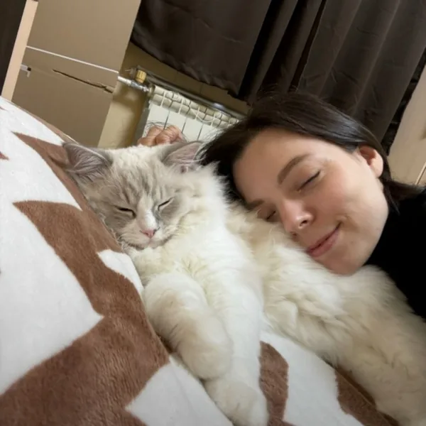 Pearl at home with Hannah in Newtown NSW